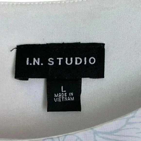 I.N. Studio Floral Shirt - Size Large - Summer Blouse - IN Studio - Picture 4 of 7